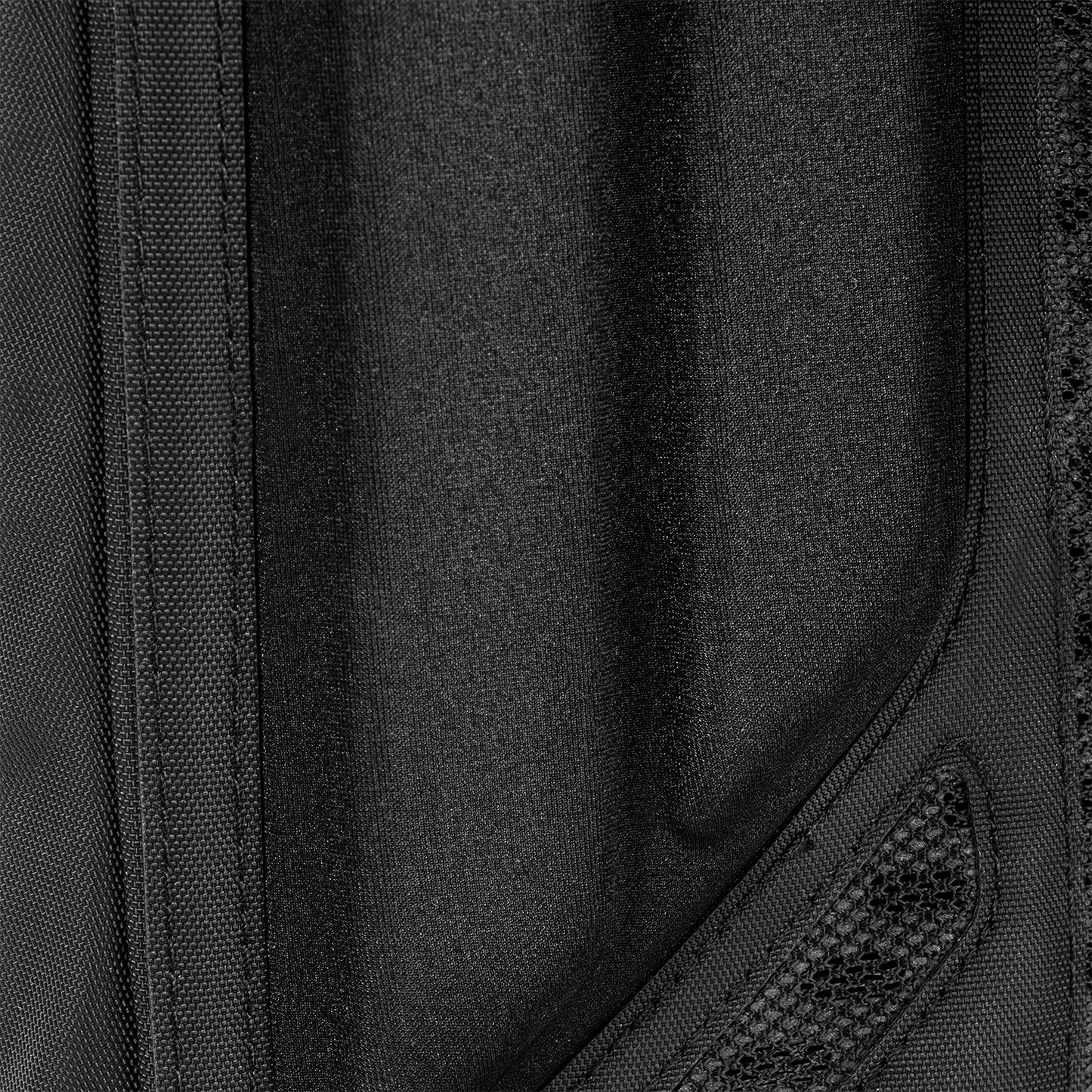 paragon-hydration-pack-j7 Paragon_Black_Texture.png
