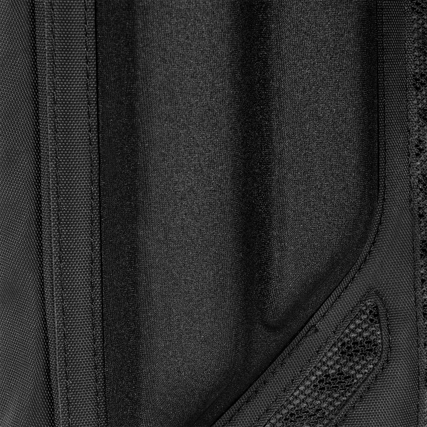 paragon-hydration-pack-j7 Paragon_Black_Texture.png